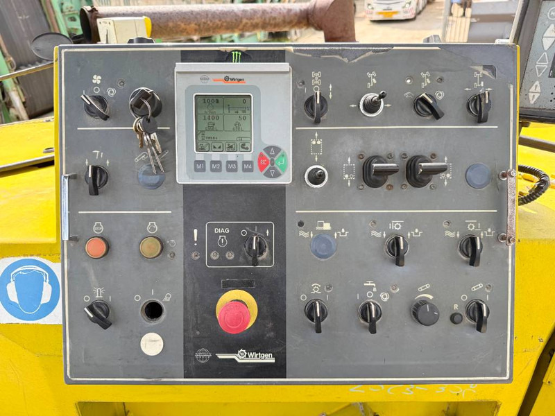 Construcción de carreteras Wirtgen W100F - Dutch Machine / Top Condition: foto 8