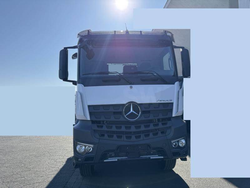 Mercedes 4145K - Volquete camión: foto 2 Mercedes 4145K - Volquete camión: foto 2
