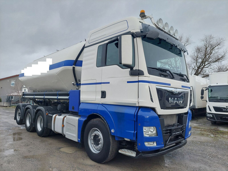MAN TGX 35.440 Silo Euro 6 8x4 Lift+Lenk Klima (5) - Camión: foto 2 MAN TGX 35.440 Silo Euro 6 8x4 Lift+Lenk Klima (5) - Camión: foto 2
