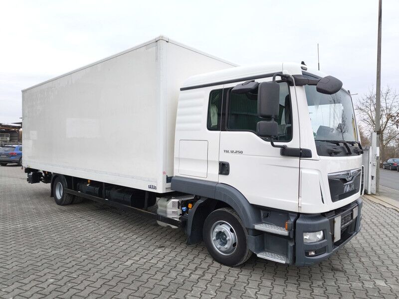 MAN TGL 12.250 Koffer Gr. Haus 3-Sitzer Euro 6 AHK LBW (17) - Camión caja cerrada: foto 1 MAN TGL 12.250 Koffer Gr. Haus 3-Sitzer Euro 6 AHK LBW (17) - Camión caja cerrada: foto 1
