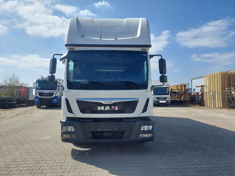 MAN TGL 8.220 4x2 Euro 6 Gardine Jumbo EfficiencyCab (27) - Camión lona: foto 3 MAN TGL 8.220 4x2 Euro 6 Gardine Jumbo EfficiencyCab (27) - Camión lona: foto 3