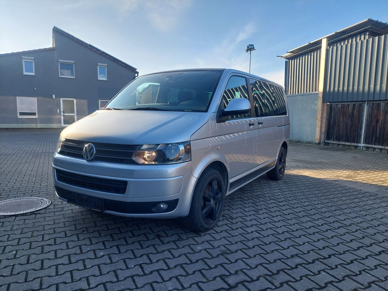 Volkswagen Transporter Multivan AHK Doppelklima Tisch Leder 7-Sitzer - Minibús, Furgoneta de pasajeros: foto 1 Volkswagen Transporter Multivan AHK Doppelklima Tisch Leder 7-Sitzer - Minibús, Furgoneta de pasajeros: foto 1