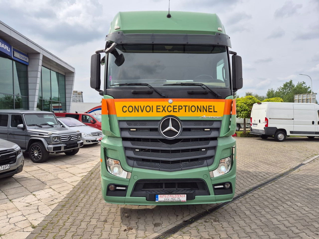 Mercedes-Benz Actros 4163 8X4 / 1 Owner / LOW KM / Super Condition - Cabeza tractora: foto 4 Mercedes-Benz Actros 4163 8X4 / 1 Owner / LOW KM / Super Condition - Cabeza tractora: foto 4