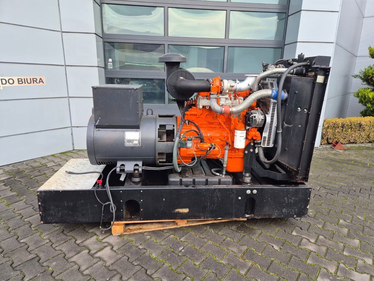 Diversen ECP34 2S4 - FTP Engine,126kVA,New oils, filters, L Mecc Alte ECP34 2S4 - FTP Engine,126kVA,New oils, filters, Like New - Generador industriale: foto 3 Diversen ECP34 2S4 - FTP Engine,126kVA,New oils, filters, L Mecc Alte ECP34 2S4 - FTP Engine,126kVA,New oils, filters, Like New - Generador industriale: foto 3