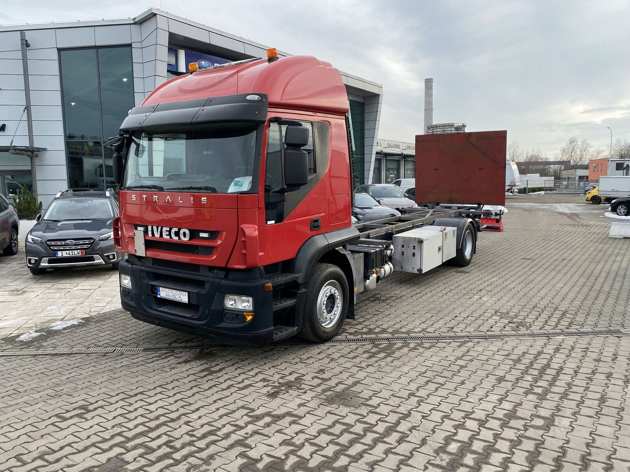 IVECO Iveco Stralis 360 AT 190 / Euro 5 / NEW Service / Long Frame - Chasis camión: foto 2 IVECO Iveco Stralis 360 AT 190 / Euro 5 / NEW Service / Long Frame - Chasis camión: foto 2