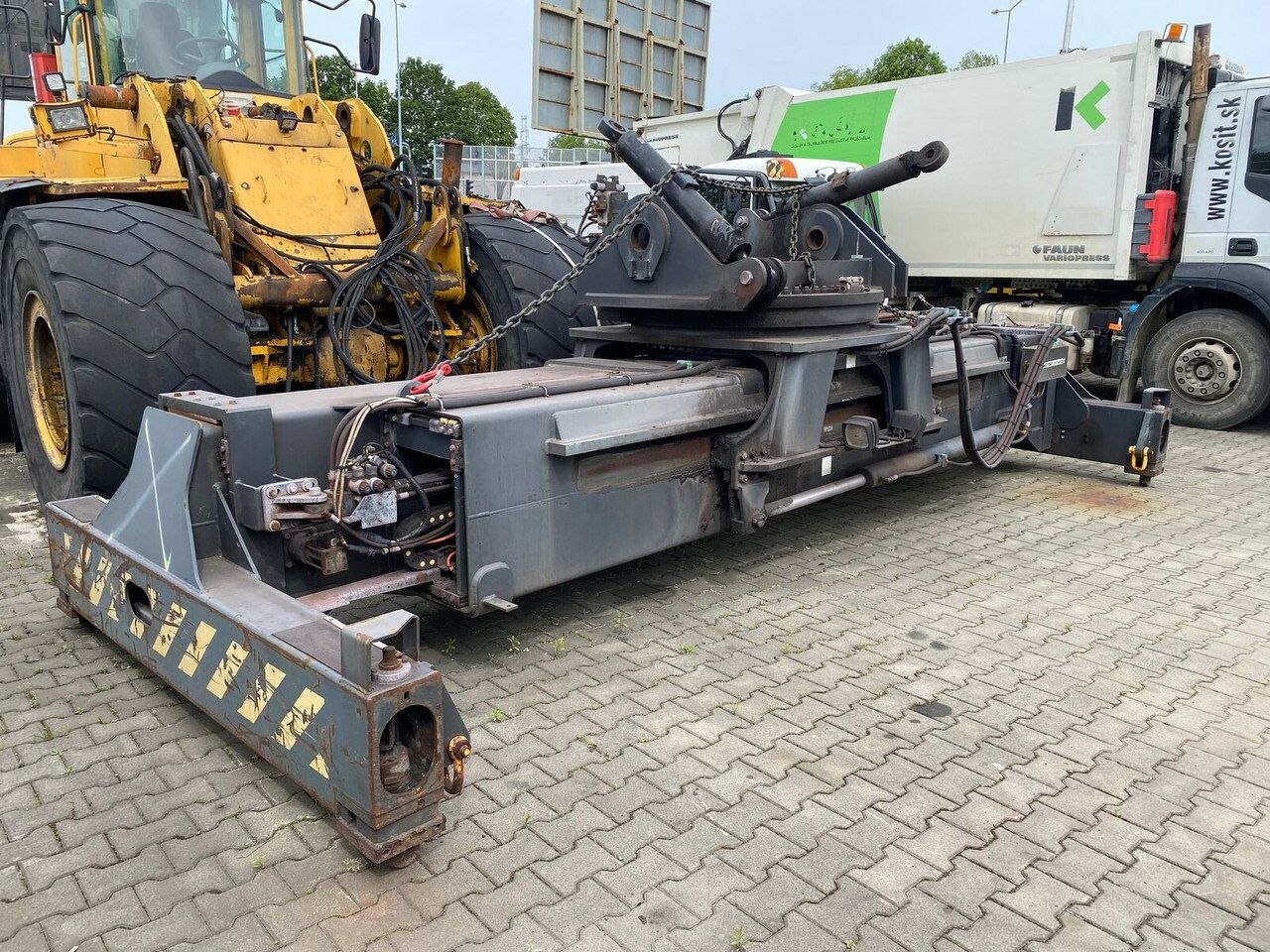 Diversen Spreader / Chwytak na kontenery Elme Spreader / Chwytak na kontenery - Implemento para Equipo portuario: foto 2 Diversen Spreader / Chwytak na kontenery Elme Spreader / Chwytak na kontenery - Implemento para Equipo portuario: foto 2