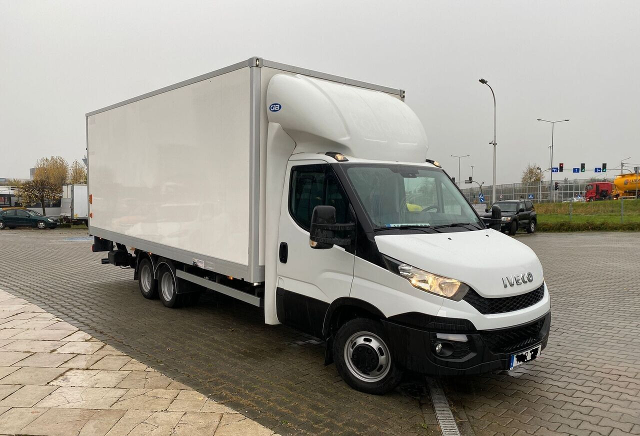 Iveco Daily 35C18 35C180 / Container / Veldhuizen Trailer / 3 Axes / KAT. B+ - Camión caja cerrada: foto 3 Iveco Daily 35C18 35C180 / Container / Veldhuizen Trailer / 3 Axes / KAT. B+ - Camión caja cerrada: foto 3