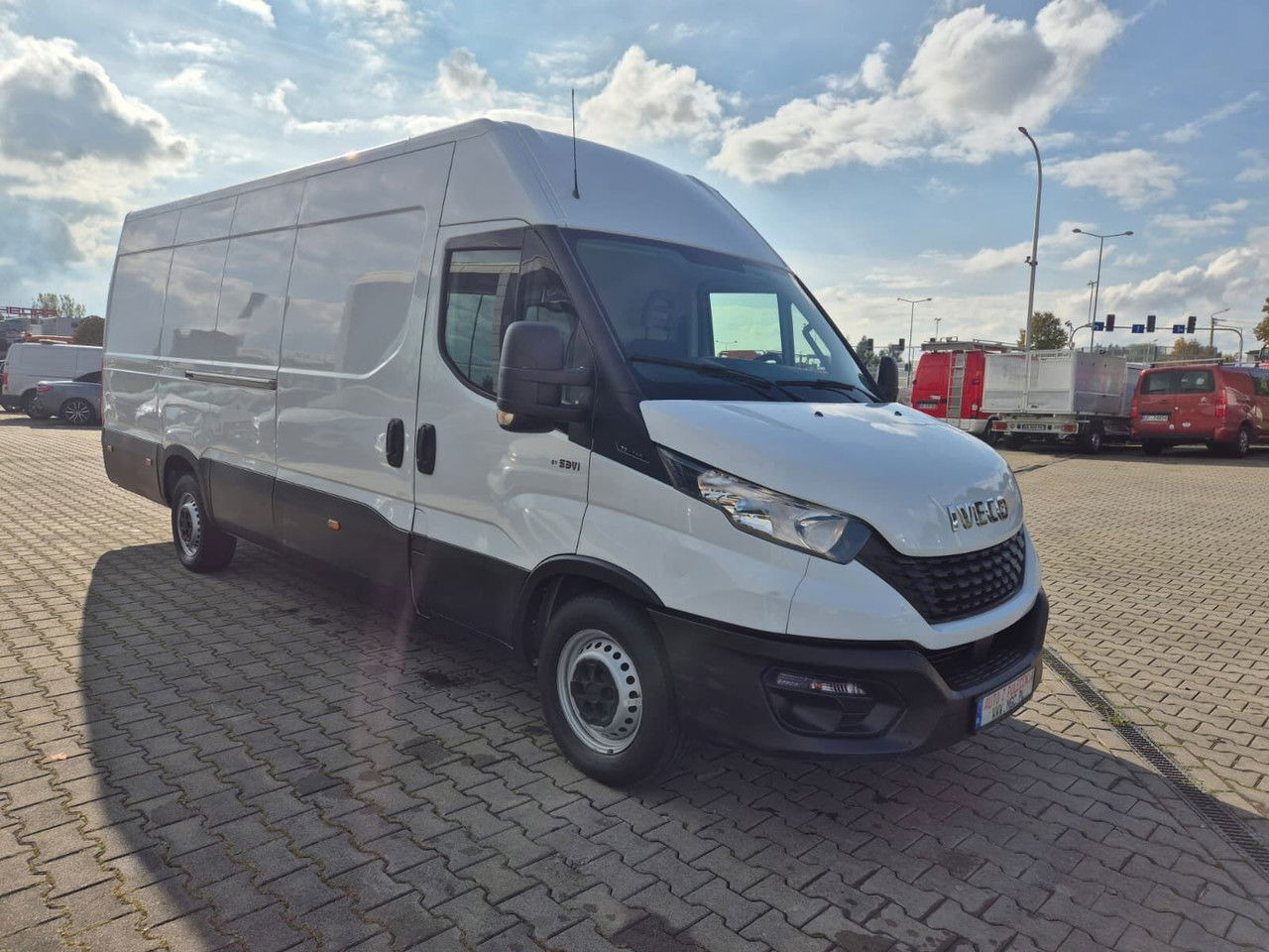 Iveco Daily 35S14 L4H3 / 1 Owner / Works Great - Furgón: foto 4 Iveco Daily 35S14 L4H3 / 1 Owner / Works Great - Furgón: foto 4