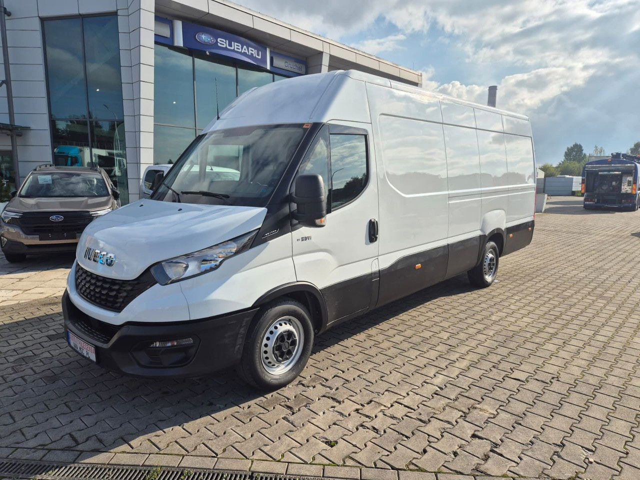 Iveco Daily 35S14 L4H3 / 1 Owner / Works Great - Furgón: foto 1 Iveco Daily 35S14 L4H3 / 1 Owner / Works Great - Furgón: foto 1