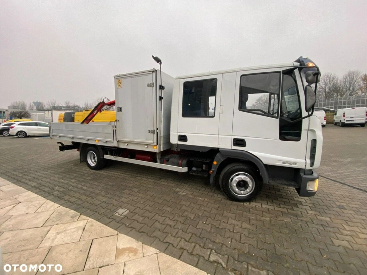 Iveco Eurocargo ML80E17 / HDS HMF / 1 Owner / Doka - Camión caja abierta, Camión grúa: foto 2 Iveco Eurocargo ML80E17 / HDS HMF / 1 Owner / Doka - Camión caja abierta, Camión grúa: foto 2