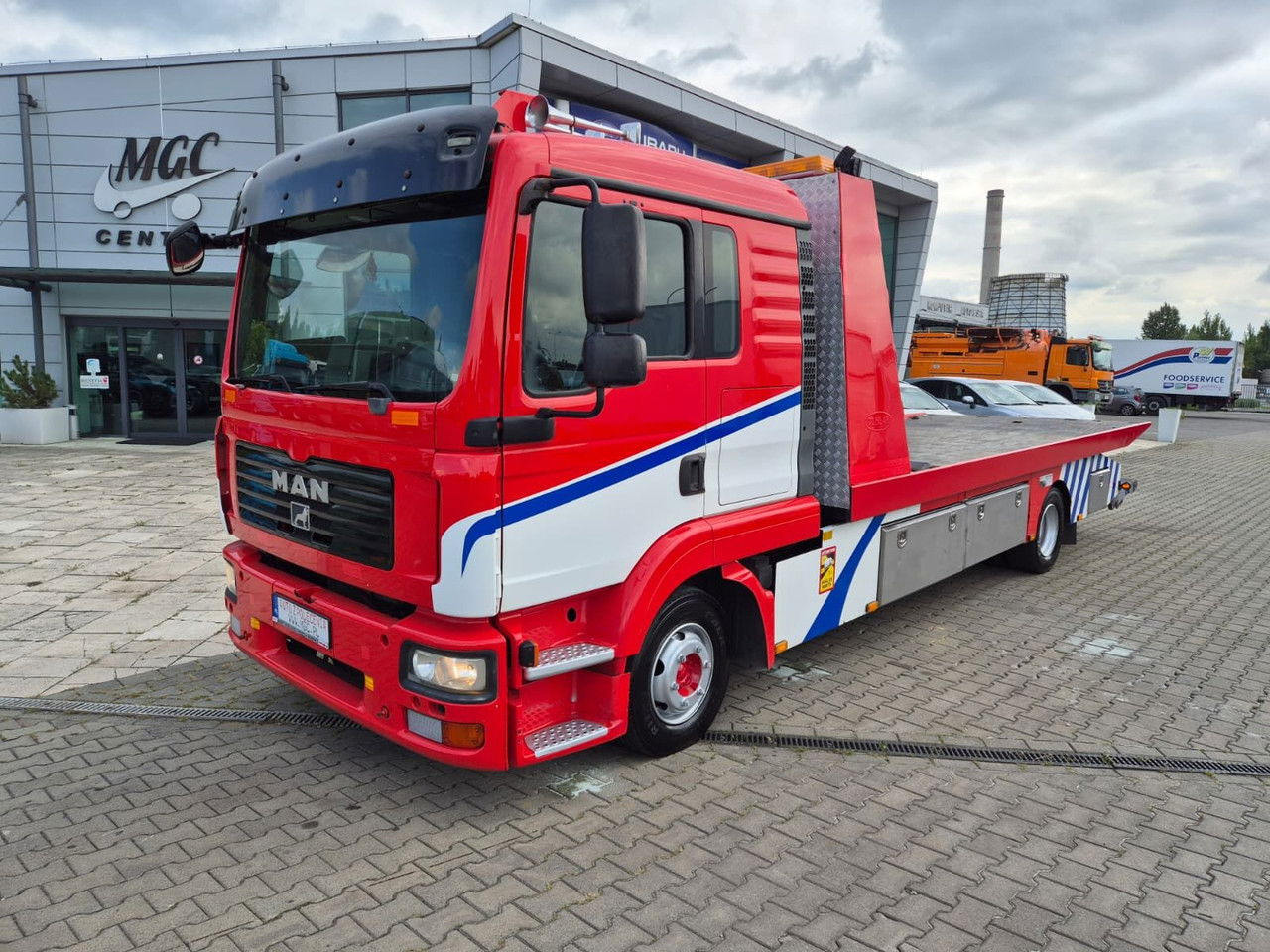 MAN TGL 12.240 CO ME AR / Works Great / Serviced - Grua de remolque autos: foto 2 MAN TGL 12.240 CO ME AR / Works Great / Serviced - Grua de remolque autos: foto 2