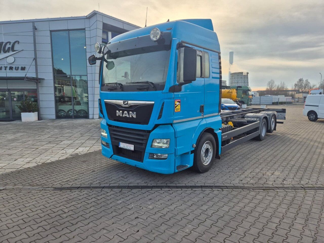 MAN TGX 26.500 /NEW Service AT MAN/ Technical warranty in All Europe - Chasis camión: foto 3 MAN TGX 26.500 /NEW Service AT MAN/ Technical warranty in All Europe - Chasis camión: foto 3