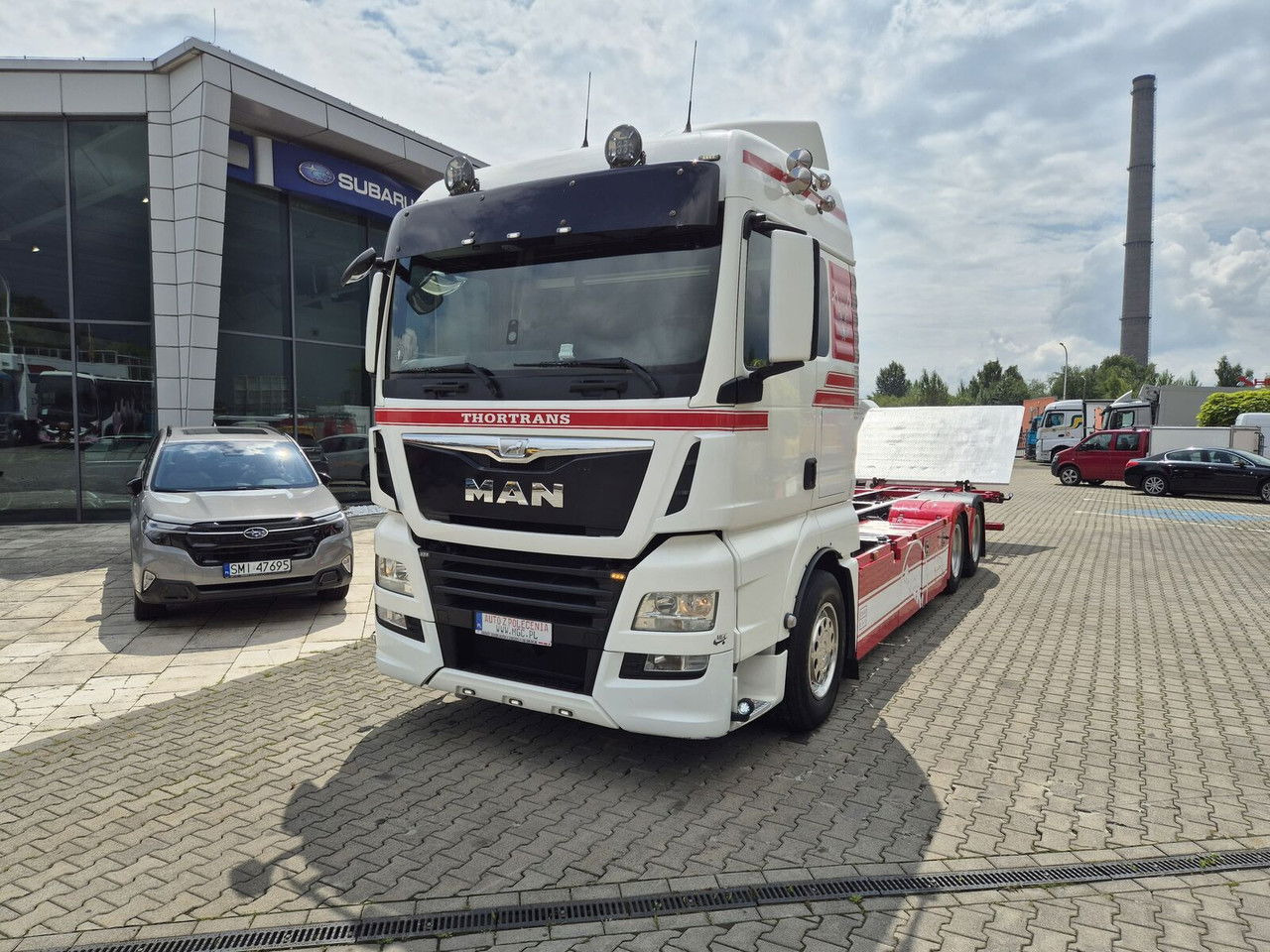 MAN TGX 28 28.420 , 6x2-2 LL / Trailer HFR KM 20 / 1 Owner / E6 /Techni - Portacontenedore/ Intercambiable camión: foto 2 MAN TGX 28 28.420 , 6x2-2 LL / Trailer HFR KM 20 / 1 Owner / E6 /Techni - Portacontenedore/ Intercambiable camión: foto 2