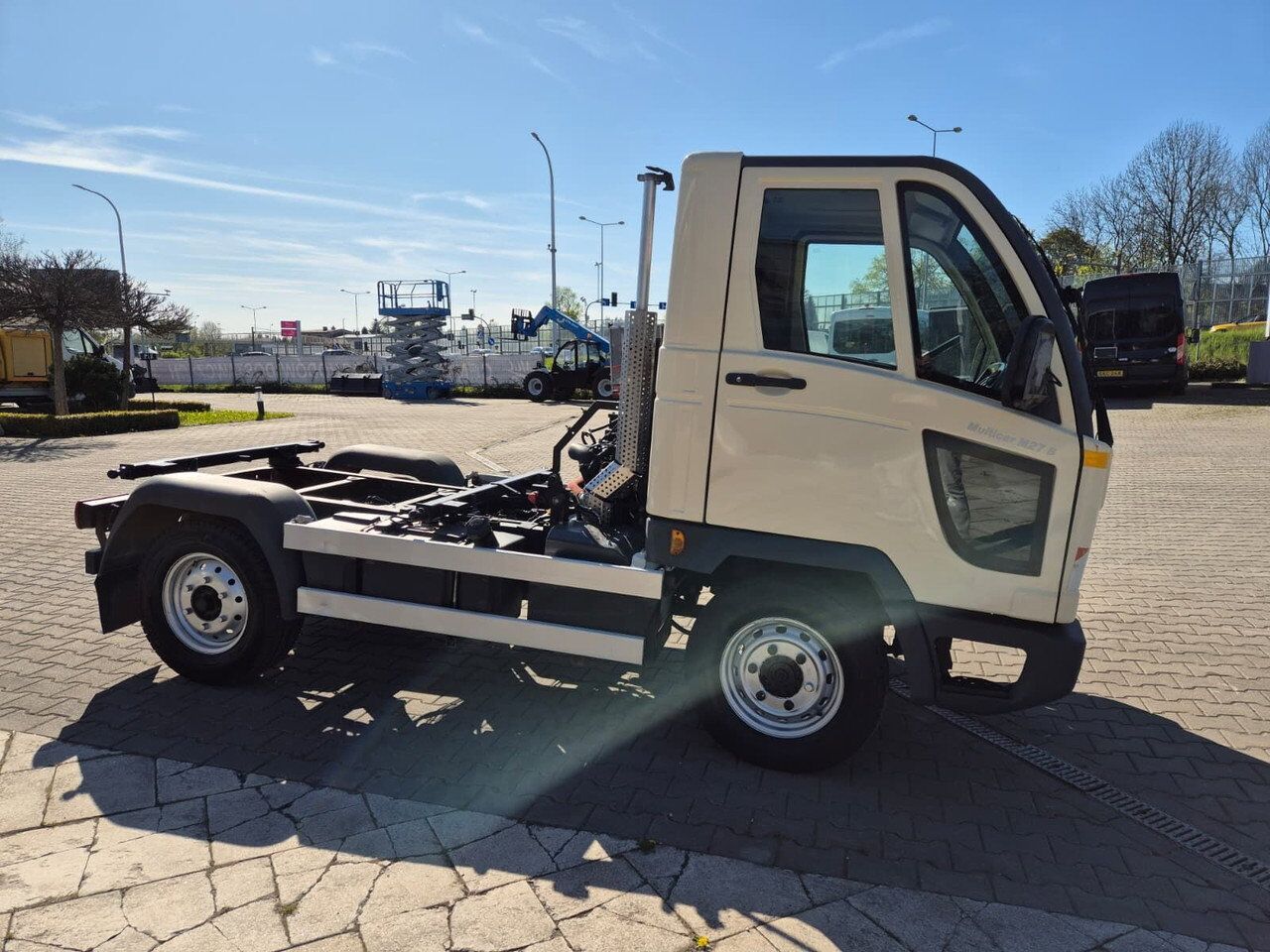 Multicar M27 B / 4X4 / Frame / 1 Owner - Chasis camión: foto 5 Multicar M27 B / 4X4 / Frame / 1 Owner - Chasis camión: foto 5
