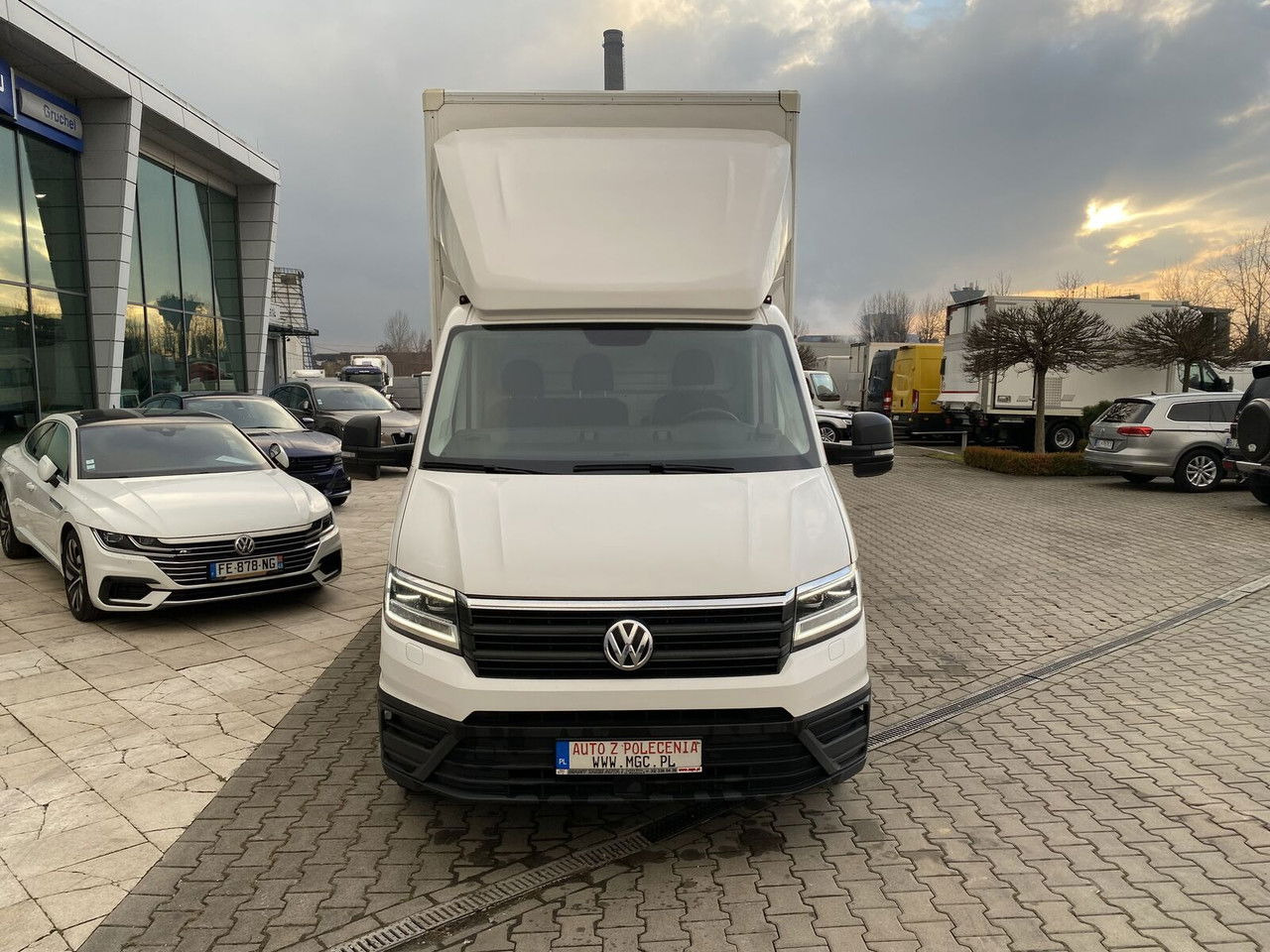 Furgoneta VOLKSWAGEN Crafter 2.0 TDI 177HP / High Container / Lift 750KG / Super Cond: foto 5