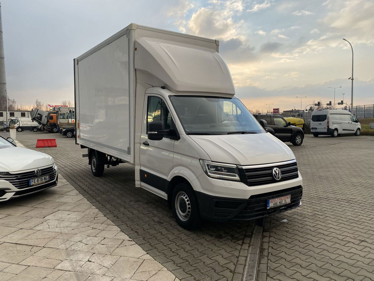 Furgoneta VOLKSWAGEN Crafter 2.0 TDI 177HP / High Container / Lift 750KG / Super Cond: foto 7