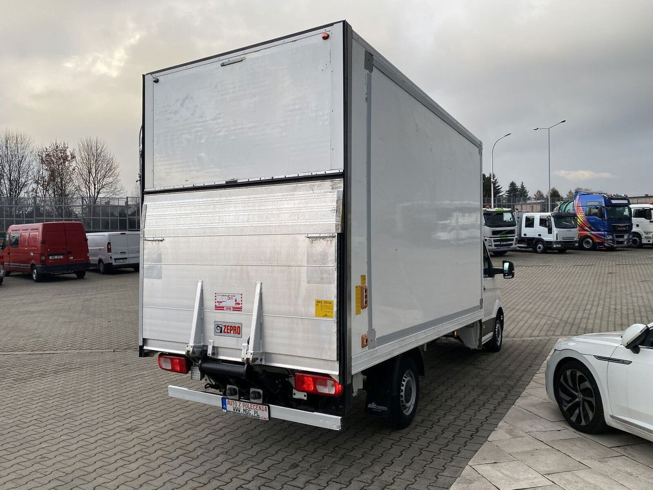 Furgoneta VOLKSWAGEN Crafter 2.0 TDI 177HP / High Container / Lift 750KG / Super Cond: foto 11