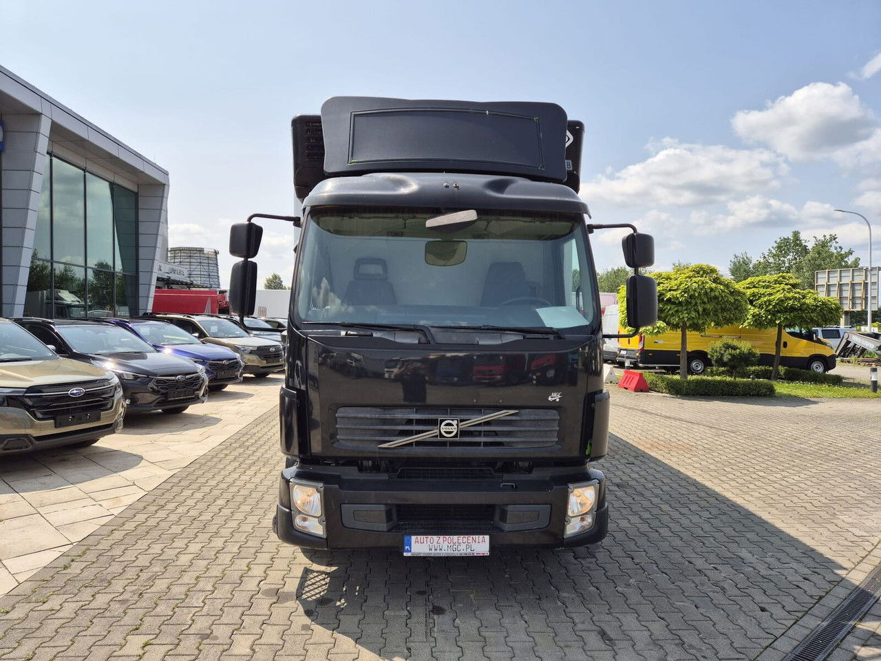Volvo FL 240 - Camión caja cerrada: foto 4 Volvo FL 240 - Camión caja cerrada: foto 4