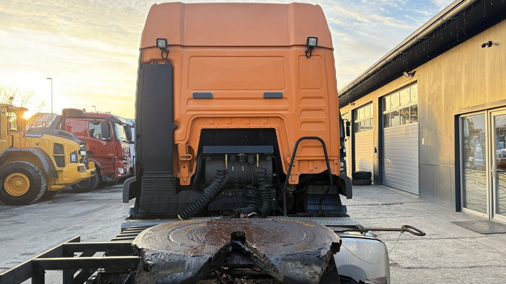 MAN TGA 18.430 4x2 tractor unit - new tyres - Cabeza tractora: foto 4 MAN TGA 18.430 4x2 tractor unit - new tyres - Cabeza tractora: foto 4