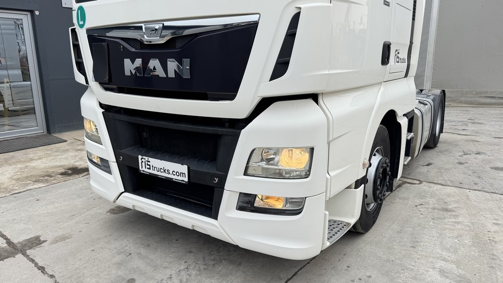 MAN TGX 18.440 4X2 tractor unit - retarder - Cabeza tractora: foto 2 MAN TGX 18.440 4X2 tractor unit - retarder - Cabeza tractora: foto 2