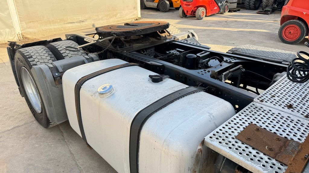 Mercedes-Benz Actros 1844 4x2 tractor unit - retarder - Cabeza tractora: foto 4 Mercedes-Benz Actros 1844 4x2 tractor unit - retarder - Cabeza tractora: foto 4