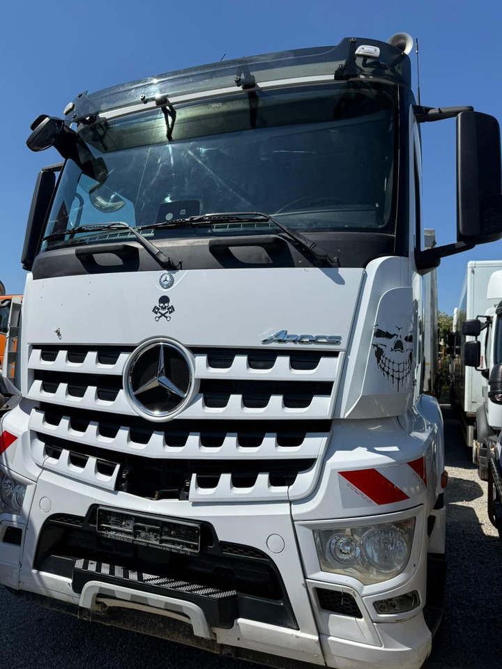 Mercedes-Benz Arocs 1851 LS HAD 4X4 - Euro 6 - retarder - tipper hydraulics - Cabeza tractora: foto 2 Mercedes-Benz Arocs 1851 LS HAD 4X4 - Euro 6 - retarder - tipper hydraulics - Cabeza tractora: foto 2