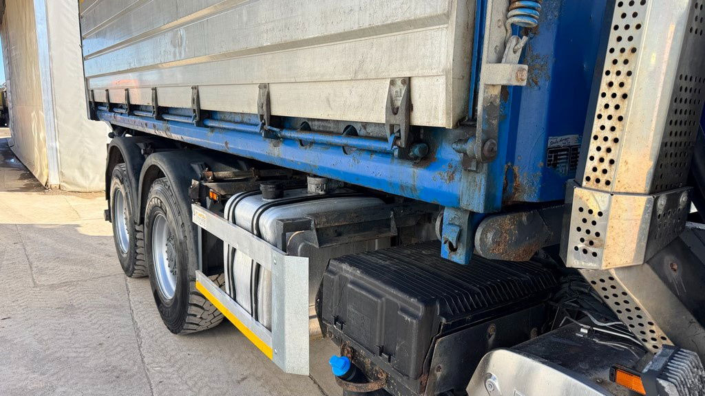 DAF CF 85.410 6x4 tipper - retarder - Volquete camión: foto 4 DAF CF 85.410 6x4 tipper - retarder - Volquete camión: foto 4