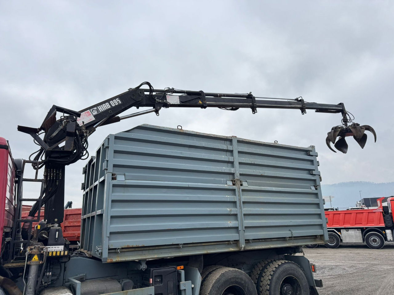 Hiab crane 095 - 9m + 2 x scissors - Grúa para camión: foto 1 Hiab crane 095 - 9m + 2 x scissors - Grúa para camión: foto 1