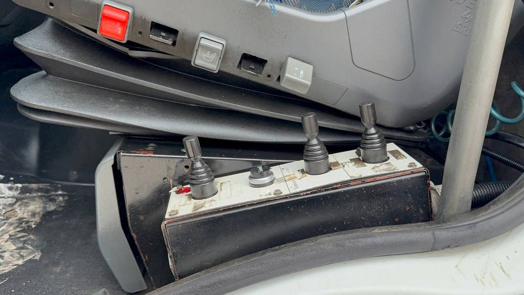 Portacontenedore/ Intercambiable camión Iveco Eurocargo ML180 E28 4x2 Epsilon 110 - absetz tipper: foto 28 Portacontenedore/ Intercambiable camión Iveco Eurocargo ML180 E28 4x2 Epsilon 110 - absetz tipper: foto 28