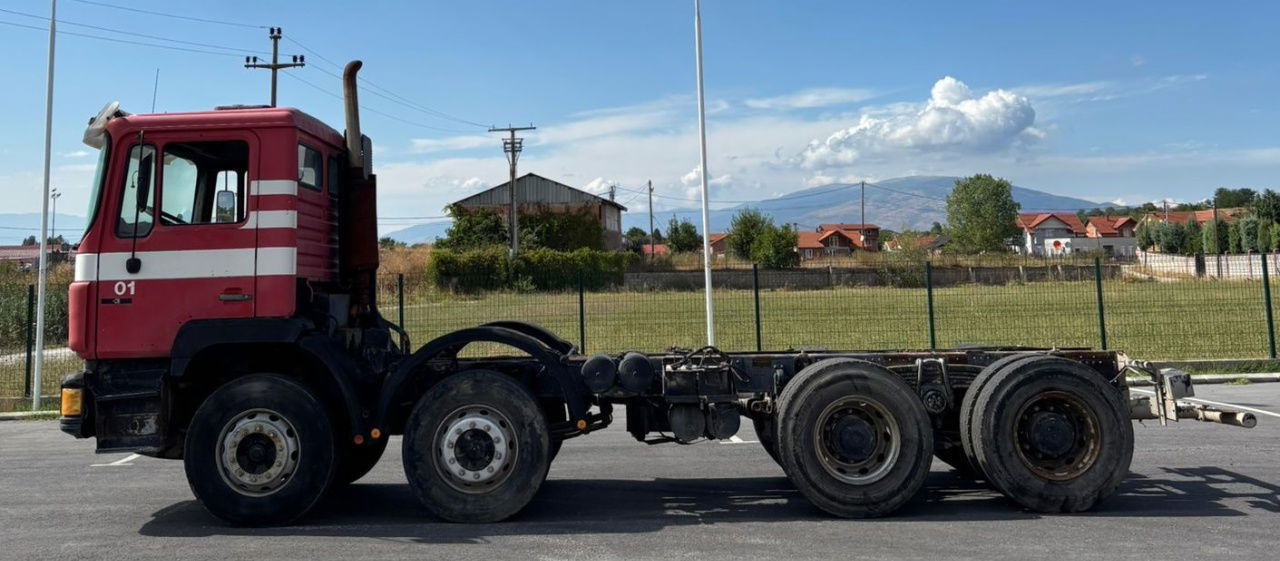 MAN 32.322 8x4 chassis - spring - Chasis camión: foto 5 MAN 32.322 8x4 chassis - spring - Chasis camión: foto 5
