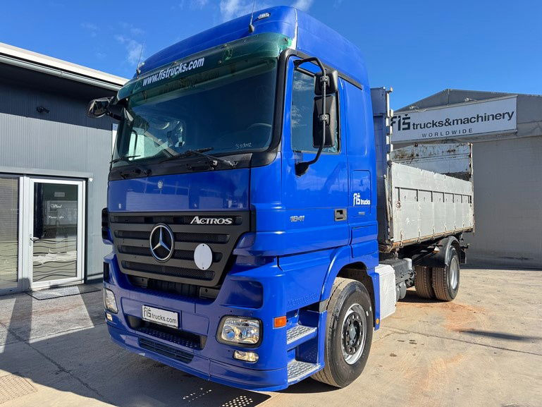 Mercedes-Benz Actros 1841 L 4x2 tipper - tarpaulin - euro 5 - Volquete camión: foto 1 Mercedes-Benz Actros 1841 L 4x2 tipper - tarpaulin - euro 5 - Volquete camión: foto 1