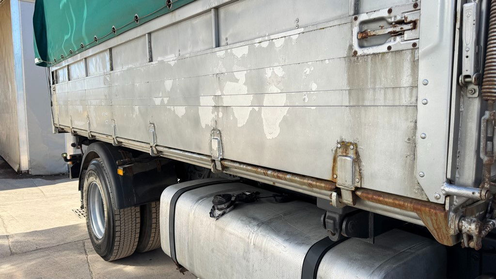 Mercedes-Benz Actros 1841 L 4x2 tipper - tarpaulin - euro 5 - Volquete camión: foto 4 Mercedes-Benz Actros 1841 L 4x2 tipper - tarpaulin - euro 5 - Volquete camión: foto 4