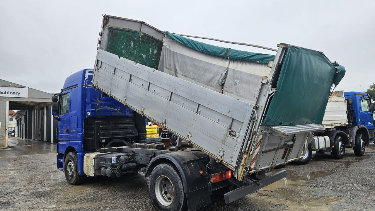 Mercedes-Benz Actros 1841 L 4x2 tipper - tarpaulin - euro 5 - Volquete camión: foto 4 Mercedes-Benz Actros 1841 L 4x2 tipper - tarpaulin - euro 5 - Volquete camión: foto 4