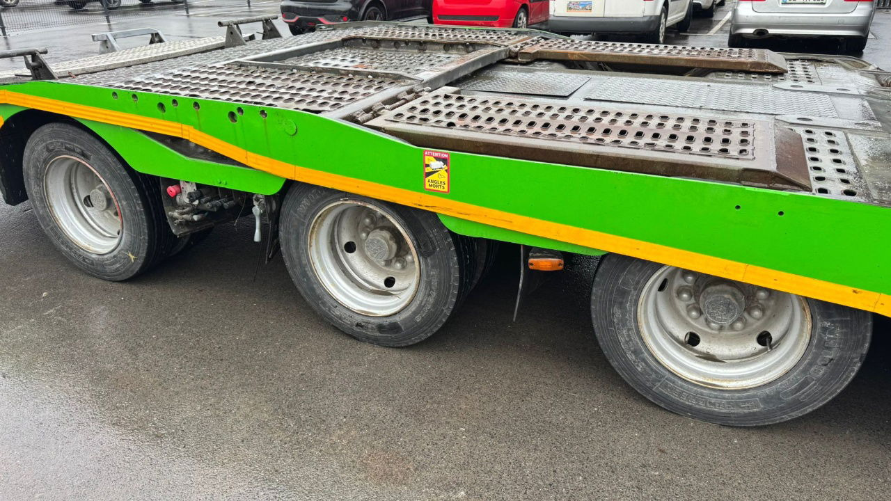 Mercedes-Benz Actros 1846 4x2 LKW transporter + Boerner trailer - Portavehículos camión: foto 5 Mercedes-Benz Actros 1846 4x2 LKW transporter + Boerner trailer - Portavehículos camión: foto 5