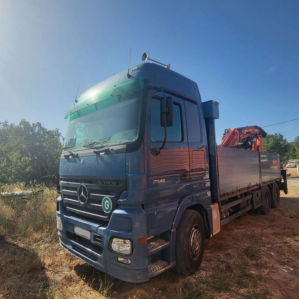 Mercedes-Benz Actros 2546 L 6x2 stake body - crane Atlas 200.2 - Camión caja abierta, Camión grúa: foto 1 Mercedes-Benz Actros 2546 L 6x2 stake body - crane Atlas 200.2 - Camión caja abierta, Camión grúa: foto 1