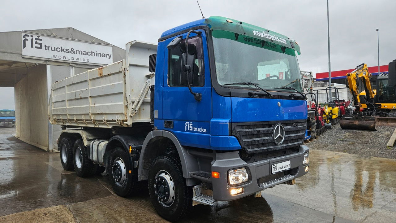Mercedes-Benz Actros 3241 8x4 3 sided tipper - full spring - Volquete camión: foto 3 Mercedes-Benz Actros 3241 8x4 3 sided tipper - full spring - Volquete camión: foto 3