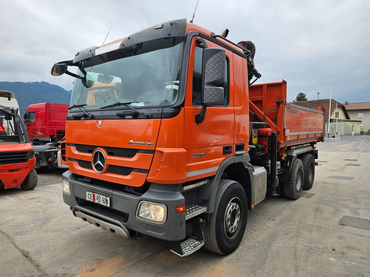 Mercedes-Benz Actros 3346 K palfinger PK 18002 - bordmatic - meiller tipper - EPS 3 pedals - Volquete camión: foto 1 Mercedes-Benz Actros 3346 K palfinger PK 18002 - bordmatic - meiller tipper - EPS 3 pedals - Volquete camión: foto 1