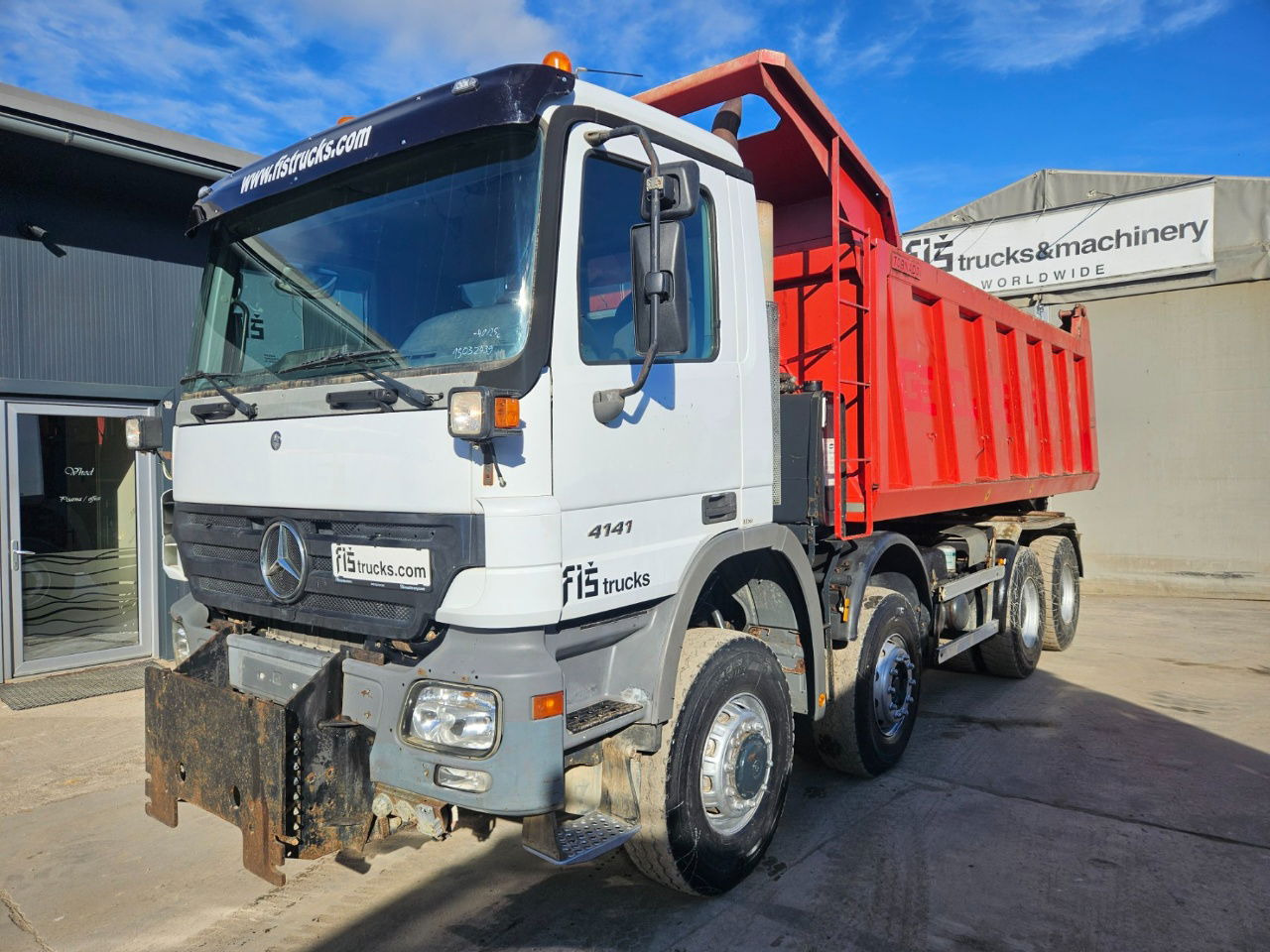 Mercedes-Benz Actros 4141 K 8x6 tipper - 19m3 - spring suspension - Volquete camión: foto 1 Mercedes-Benz Actros 4141 K 8x6 tipper - 19m3 - spring suspension - Volquete camión: foto 1