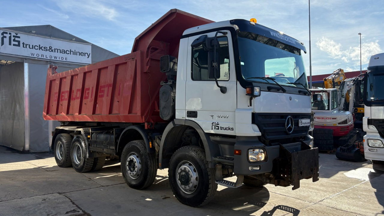 Mercedes-Benz Actros 4141 K 8x6 tipper - 19m3 - spring suspension - Volquete camión: foto 2 Mercedes-Benz Actros 4141 K 8x6 tipper - 19m3 - spring suspension - Volquete camión: foto 2
