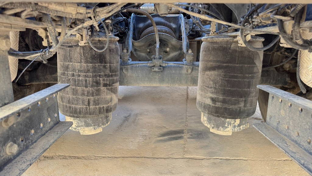 Leasing financiero de Scania P 360 6x2 palfinger abroll tipper - steering axle  leasing Scania P 360 6x2 palfinger abroll tipper - steering axle: foto 21
