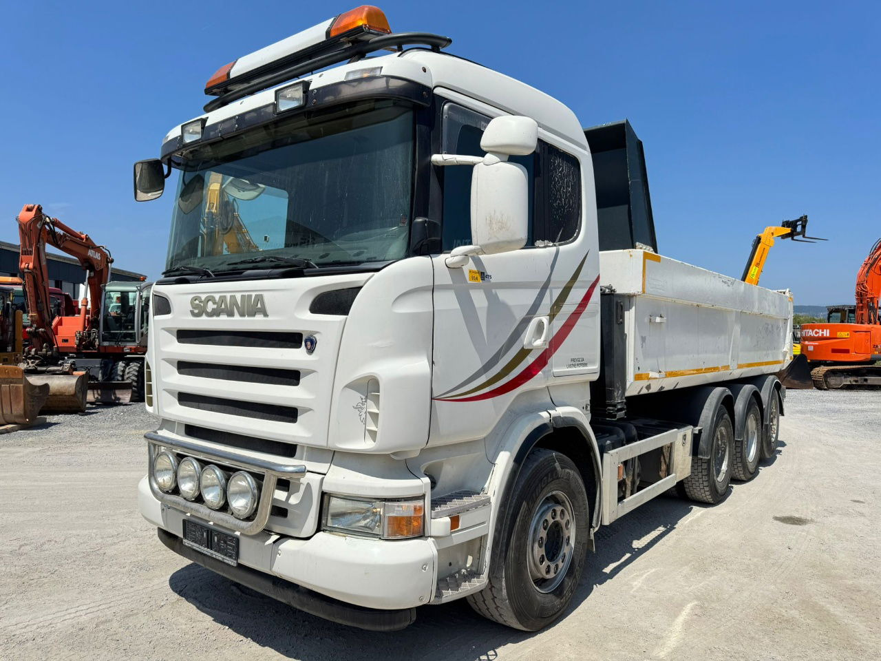 Scania R480 8x4 tipper - lifitng axle - Volquete camión: foto 1 Scania R480 8x4 tipper - lifitng axle - Volquete camión: foto 1