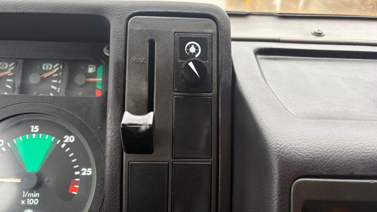 Camión lona Steyr 12M18 4X4 stake body - 62.000km: foto 21