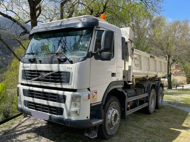 Volvo FM 400 6x4 bordmatic tipper - Volquete camión: foto 1 Volvo FM 400 6x4 bordmatic tipper - Volquete camión: foto 1