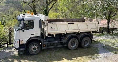 Volvo FM 400 6x4 bordmatic tipper - Volquete camión: foto 2 Volvo FM 400 6x4 bordmatic tipper - Volquete camión: foto 2
