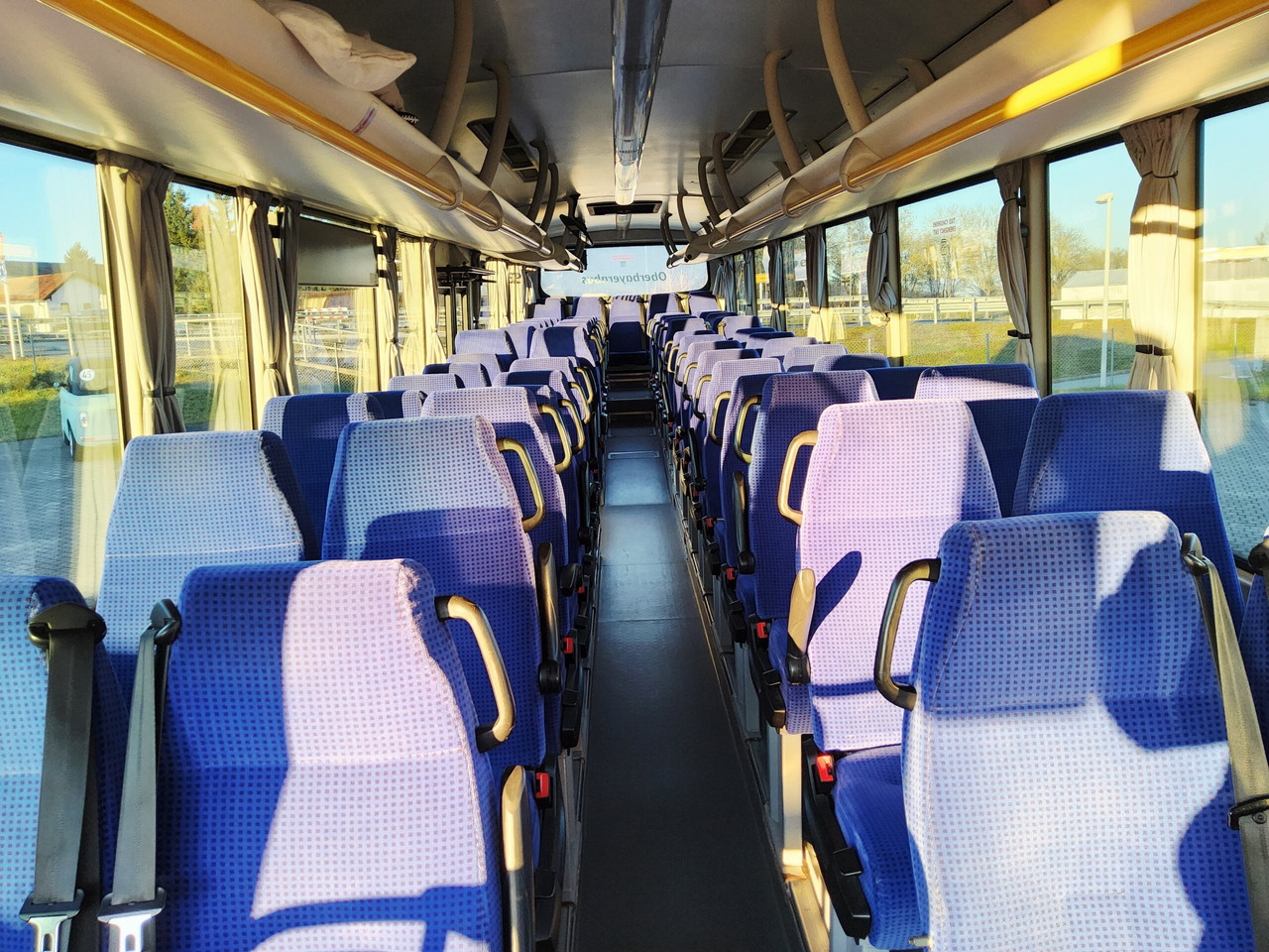 Irisbus Crossway SFR 160/01 60 Sitze / Klima / Automatik - Autobús suburbano: foto 5 Irisbus Crossway SFR 160/01 60 Sitze / Klima / Automatik - Autobús suburbano: foto 5