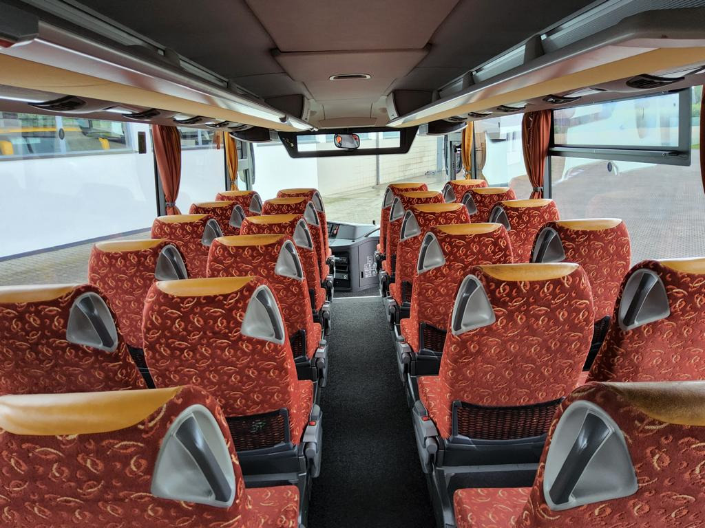 Autobús suburbano Setra S 415 UL/GT 53+2+1 / ZF / 354 PS: foto 9