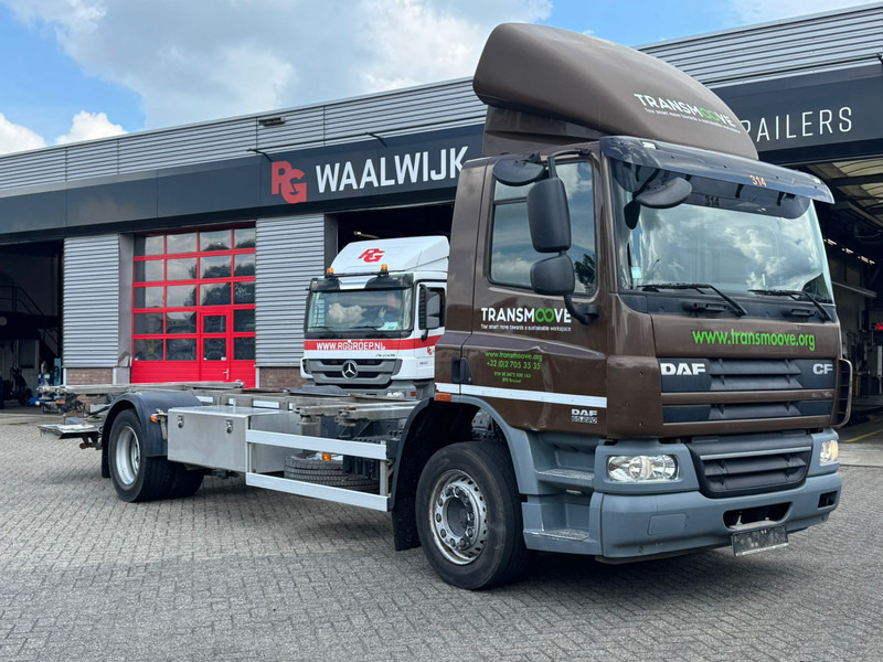 DAF CF65 220 - Chasis camión: foto 1 DAF CF65 220 - Chasis camión: foto 1