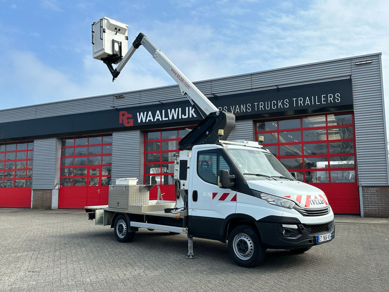 Iveco Daily 35S12 werkhoogte 12 meter APK 17-01-2026 - Vehículo comercial ligero: foto 2 Iveco Daily 35S12 werkhoogte 12 meter APK 17-01-2026 - Vehículo comercial ligero: foto 2