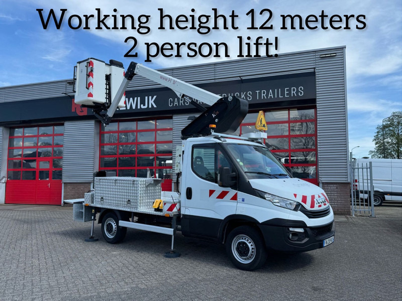 Iveco Daily 35S14 2 Person, Km 31.936!! 4x gestempeld, 2 persoonslift - Vehículo comercial ligero: foto 1 Iveco Daily 35S14 2 Person, Km 31.936!! 4x gestempeld, 2 persoonslift - Vehículo comercial ligero: foto 1