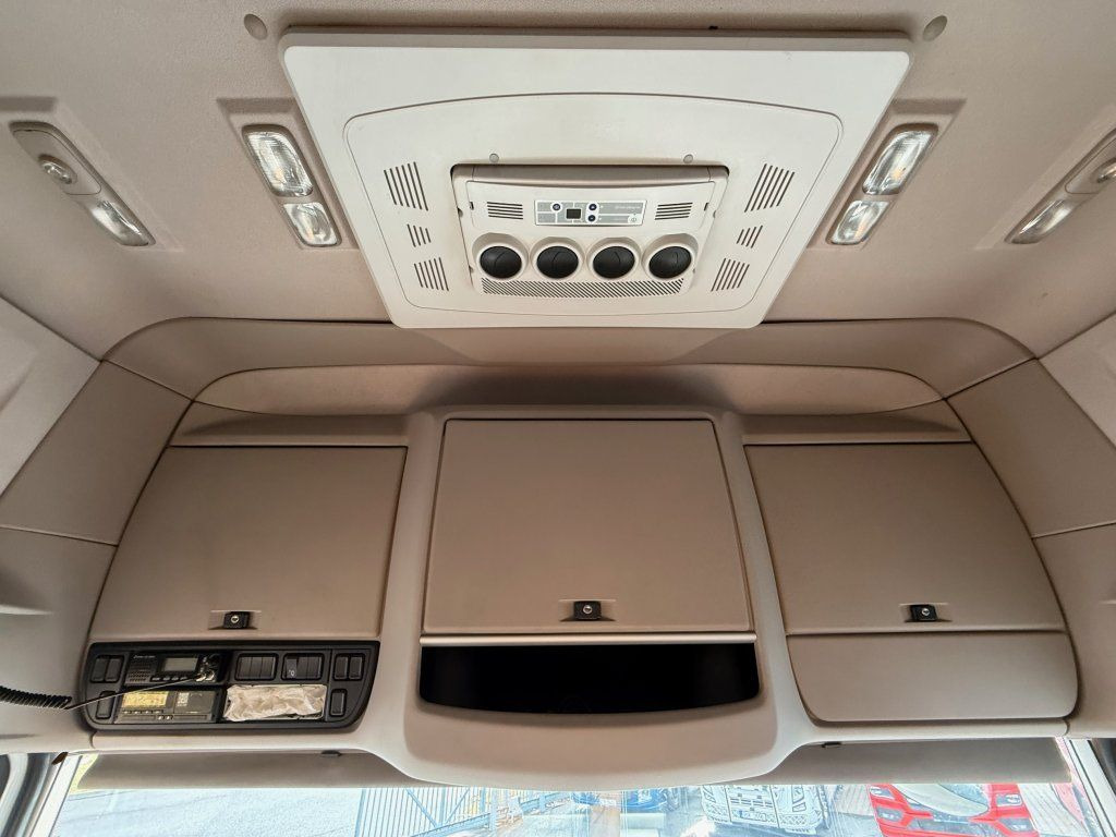 Cabeza tractora DAF XF480 Superspacecab SSC lowdeck: foto 17 Cabeza tractora DAF XF480 Superspacecab SSC lowdeck: foto 17